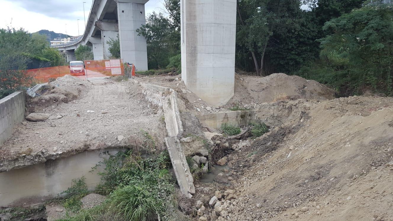 Cominciati i lavori sul tratto di strada che collega Villa Pavone-Cartecchio a via Nicola Castagna