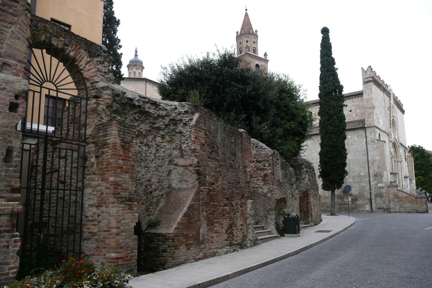 Sito archeologico dell'Anfiteatro romano